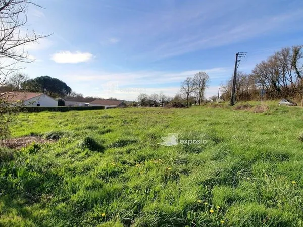 Terrain 943 m²