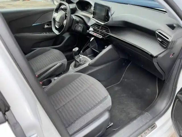 Peugeot 208 1.2 puretech 75ch s&amp;s style — photo 11