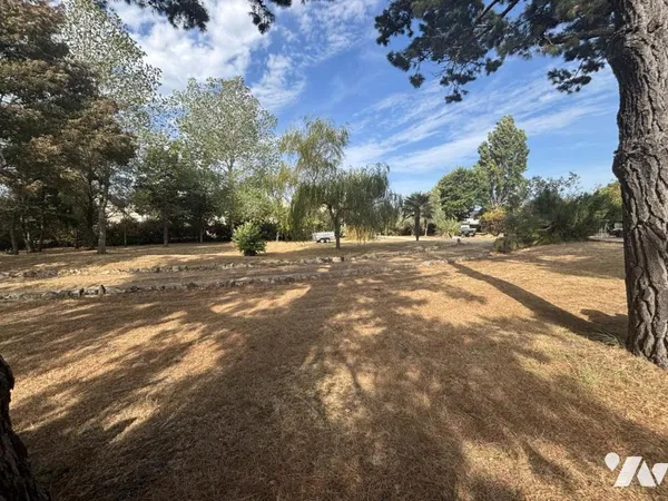 Terrain 1100 m²