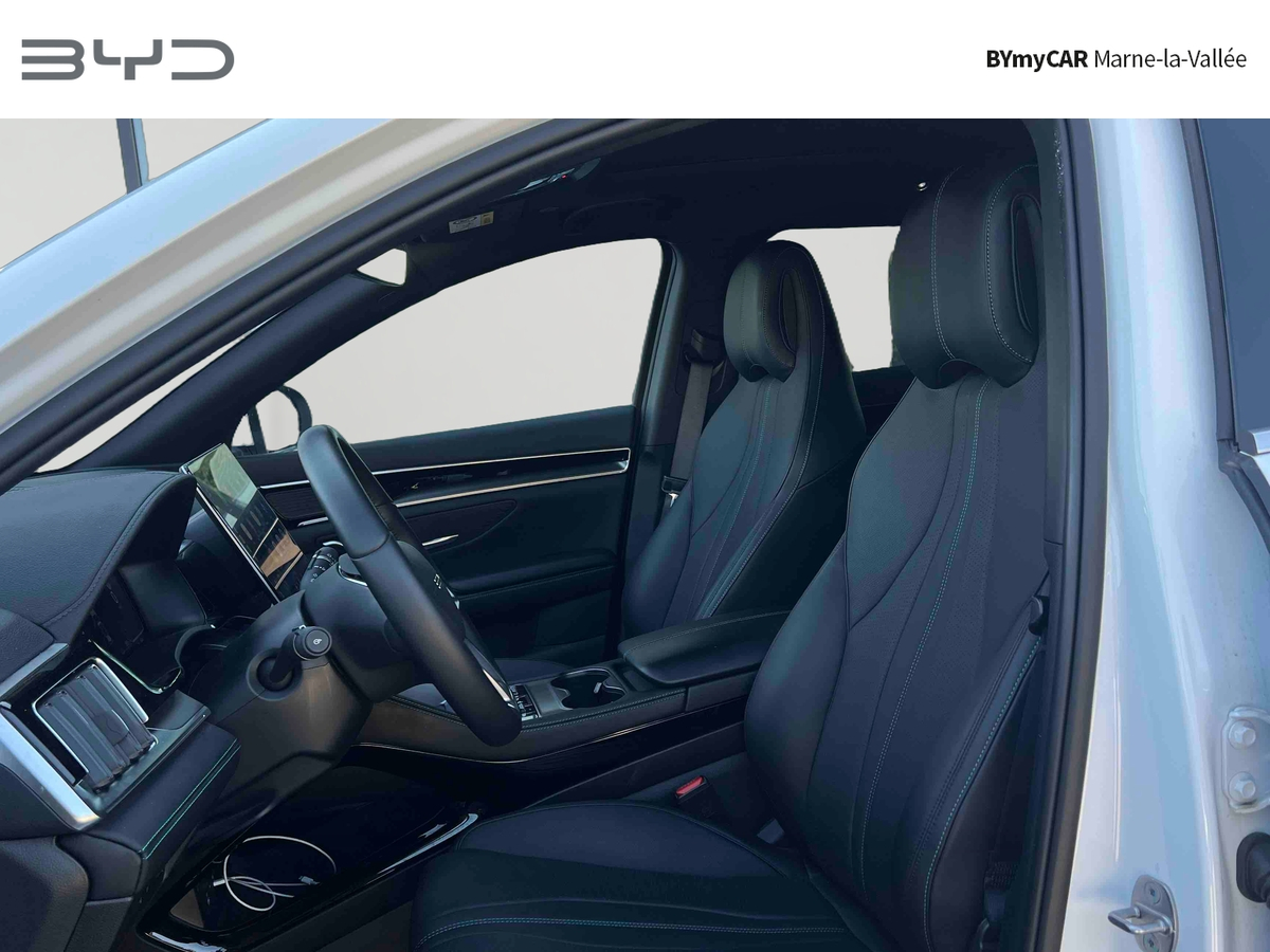 BYD Seal U 1.5l DM-i 218 ch PHEV — photo 12