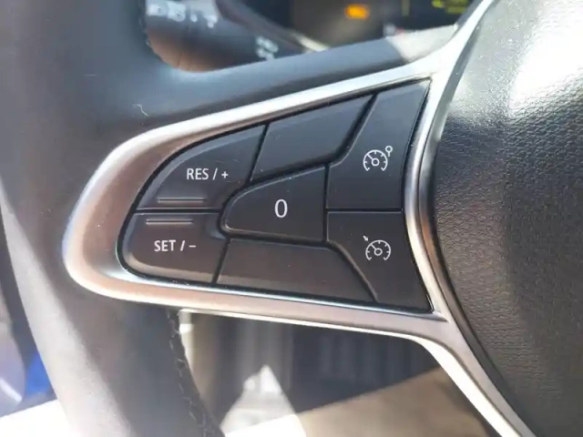 Renault Clio blue dci 100 ch gsr2 — photo 16