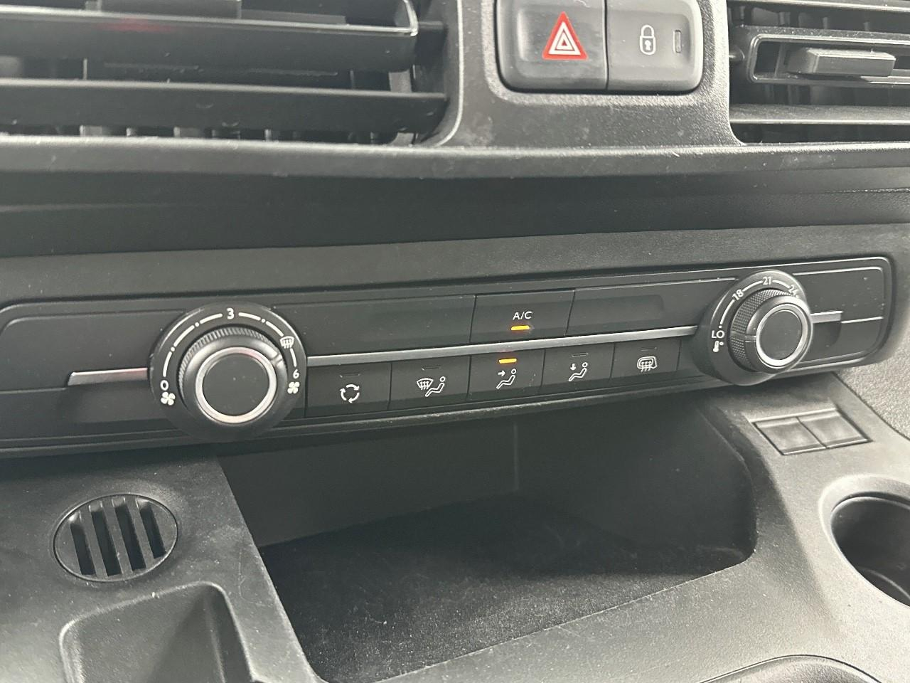 Citroën Berlingo van m 650 bluehdi 100 s&s bvm6 driver — photo 25