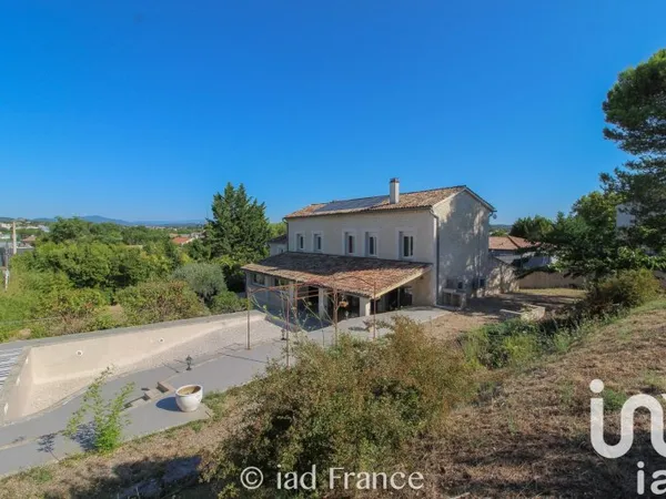 Maison 9 pièces 230 m²