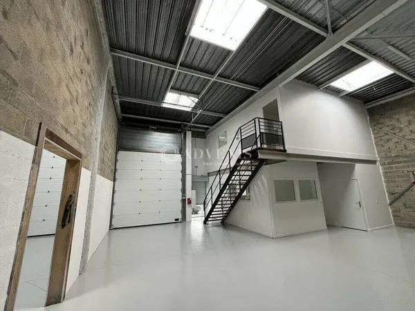 Local d'activité 177 m²