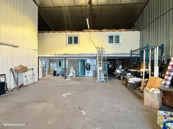 Local d'activité 316 m²
