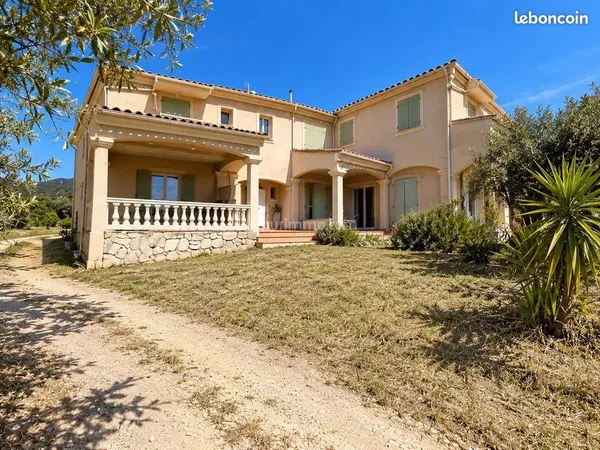 Maison 5 pièces 203 m²