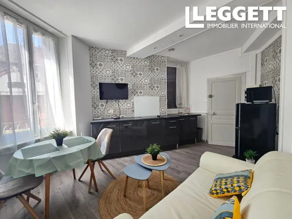 Immeuble de rapport modulable, deux appartements indépendants au coeur de la station thermale à Néri