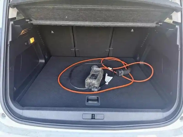 Citroën C5 Aircross hybride rechargeable 225 s&amp;s e-eat8 feel — photo 8