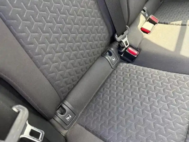 Toyota Yaris cross 116h design my22 — photo 15