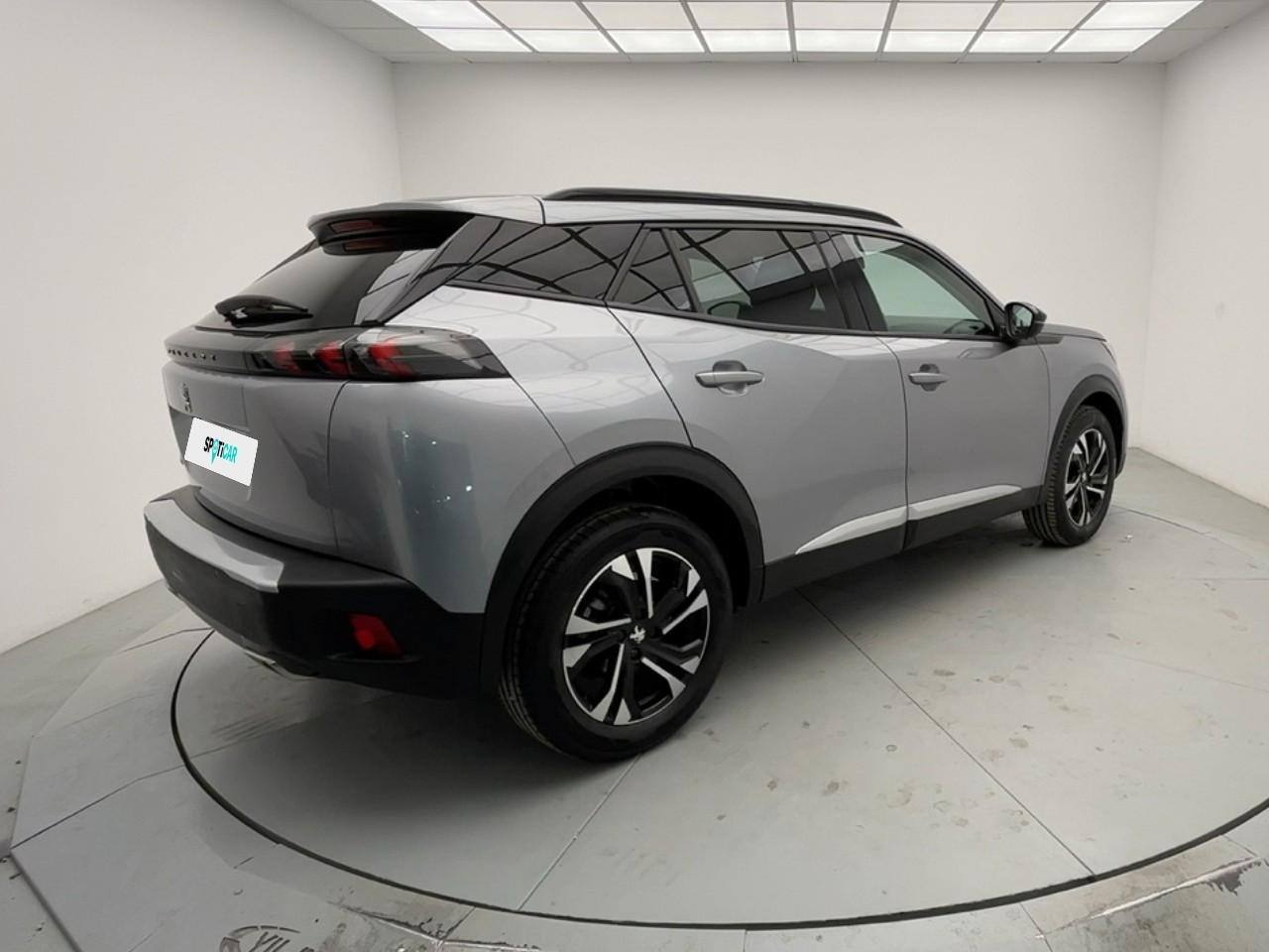 Peugeot 2008 puretech 130 s&s eat8 allure — photo 5