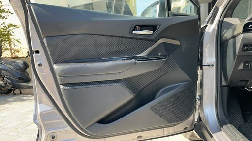 Toyota C-HR 1.8 VVT-i 122 Hybrid CVT - Dynamic – 2018 – 138107 km – Hybride essence – Boîte Automatique — photo 19