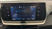Peugeot 2008 1.2 PureTech 130ch S&S Allure — photo 18