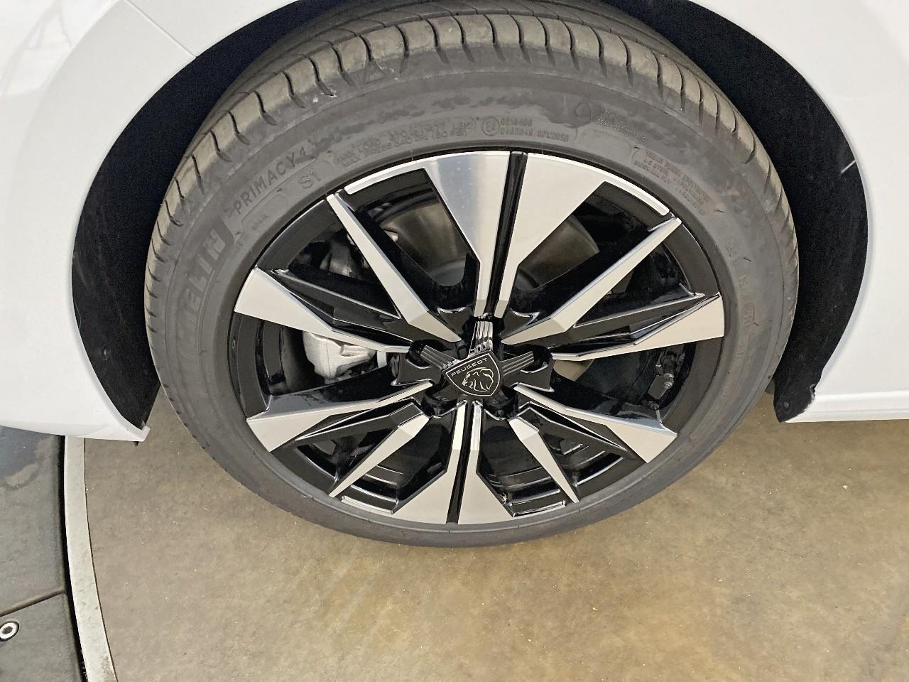 Peugeot 308 sw hybrid 145 e-dcs6 allure — photo 11