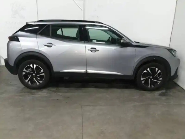 Peugeot 2008 puretech 130 s&amp;s eat8 — photo 4