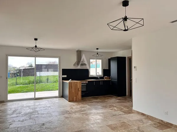 Maison Bords 4 pièce(s) 84.87 m2