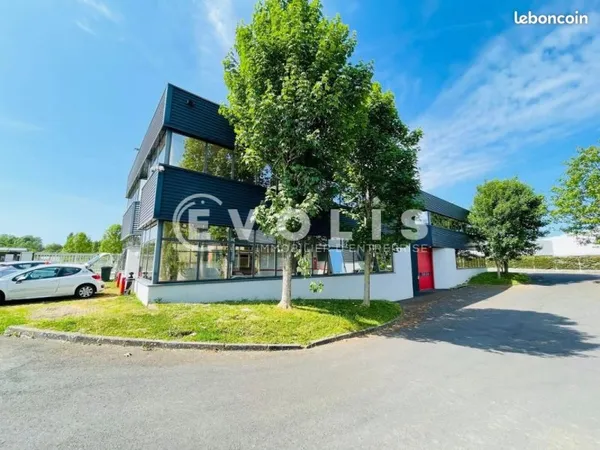 Local d'activité 552 m²