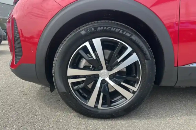 Peugeot 3008 hybrid4 300 e-eat8 — photo 13