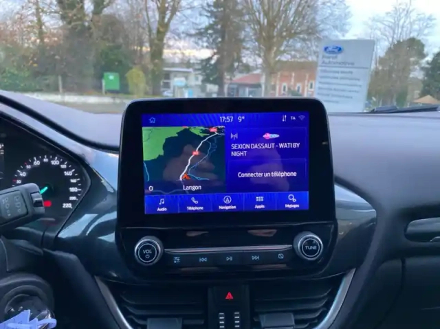 Ford Puma 1.0 ecoboost hybrid 125ch titanium business s&amp;s — photo 4