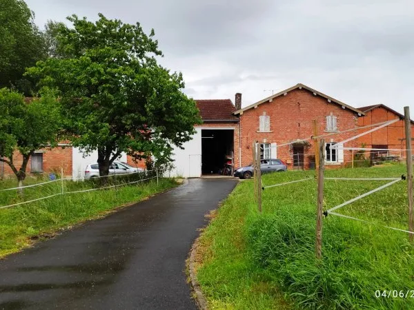 ANCIEN MOULIN avec rivière