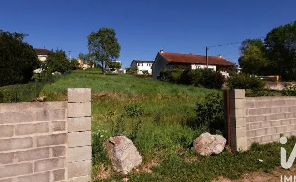 Terrain 885 m²