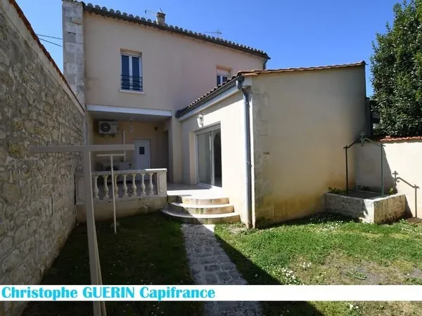 Maison à vendre 5 pièces L'ISLE D'ESPAGNAC (16)