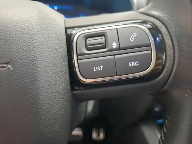 Citroën C5 Aircross hybride rechargeable 225 e-eat8 — photo 28
