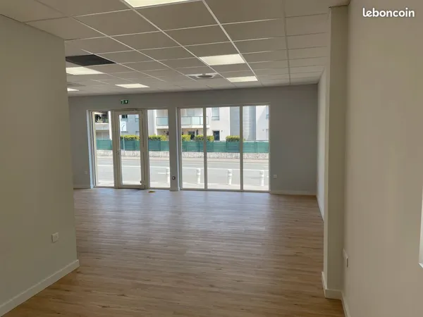 Local neuf 58 m²