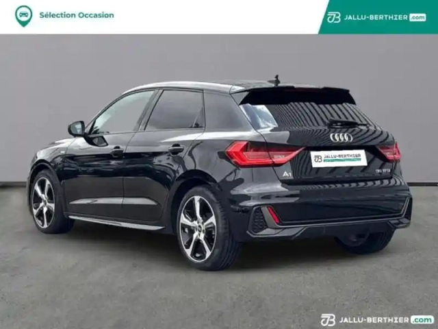 Audi A1 sportback 35 tfsi 150ch s line s tronic 7 8cv — photo 3