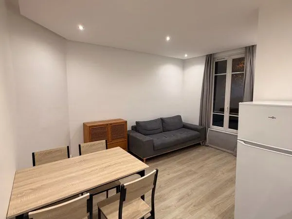 Charmant T2/F2 de 34 m² - Rénové & Meublé - Cave - Proche RER B Vert-Galant