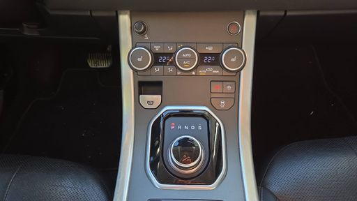 Land Rover Range Rover Evoque 2.0 TD4 180 AWD BVA9 - SE Dynamic – 2018 – 81562 km – Diesel – Boîte Automatique — photo 28