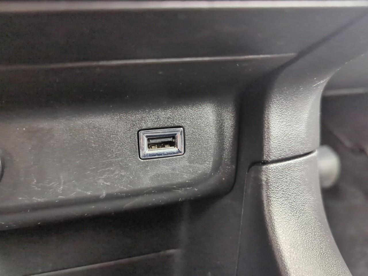 Citroën C3 bluehdi 100 s&s bvm6 feel — photo 24