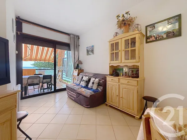 Studio 1 pièce 28 m²