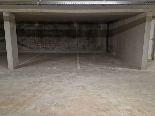 Stationnement Location Saint-Genis-Pouilly  14m² 70€