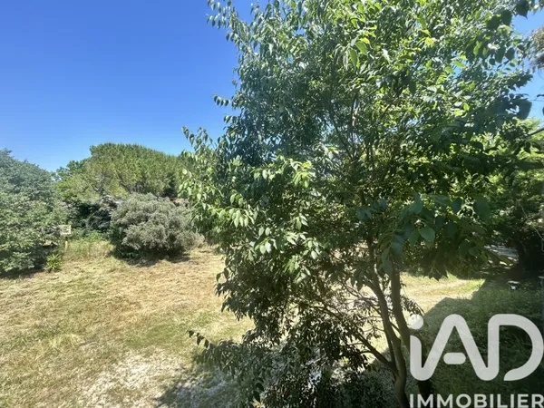 Terrain 690 m²
