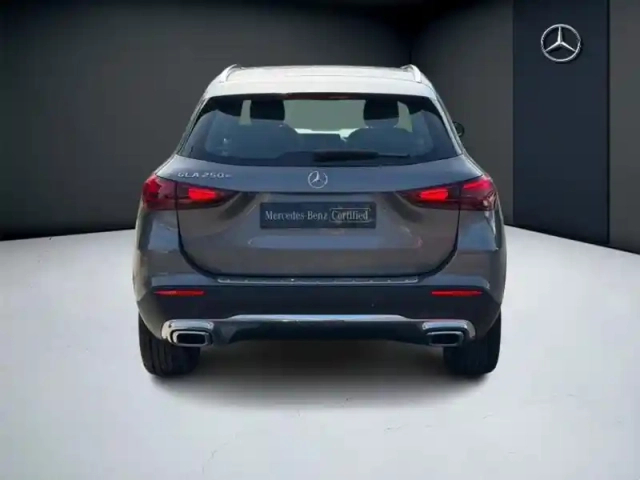 Mercedes Gla 200 d progressive line — photo 24