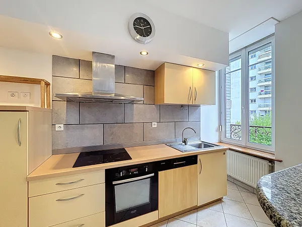 Reference 3235, T2 meublé de 53,54 m² au 1er étage, secteur Artem / Avenu du Général Leclerc, avec c