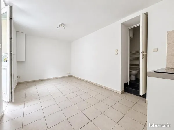 Studio 1 pièce 16 m²