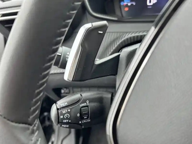 Peugeot 208 hybrid 100 e-dcs6 — photo 22