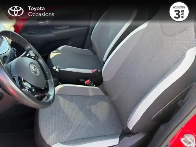 Toyota Aygo 1.0 vvt-i 72ch x-play 5p my19 — photo 3