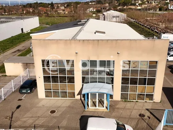 Local d'activité 850 m²