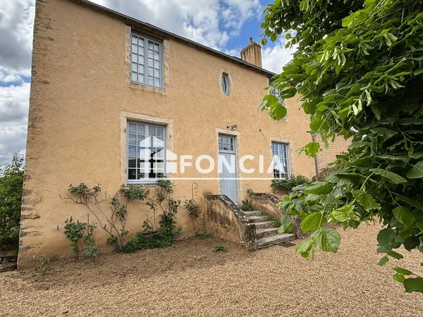 Ancien Presbytère proche forêt de Sillé