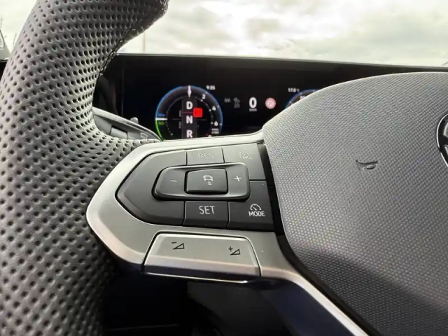 Volkswagen Tiguan 1.5 ehybrid 272ch dsg6 — photo 23