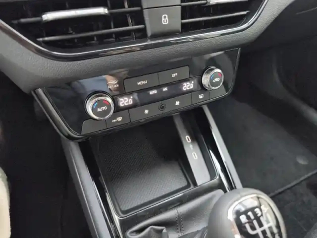Skoda Scala 1.0 tsi evo 2 116 ch bvm6 — photo 15