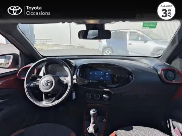 Toyota Aygo X 1.0 vvt-i 72ch design my24 — photo 8
