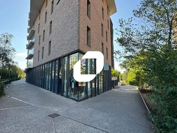 Local commercial 312 m²