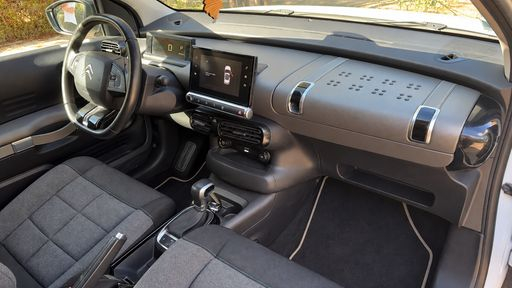 Citroen C4 Cactus 1.2 PureTech 130 EAT6 - Shine – 2019 – 84303 km – Essence – Boîte Automatique — photo 23