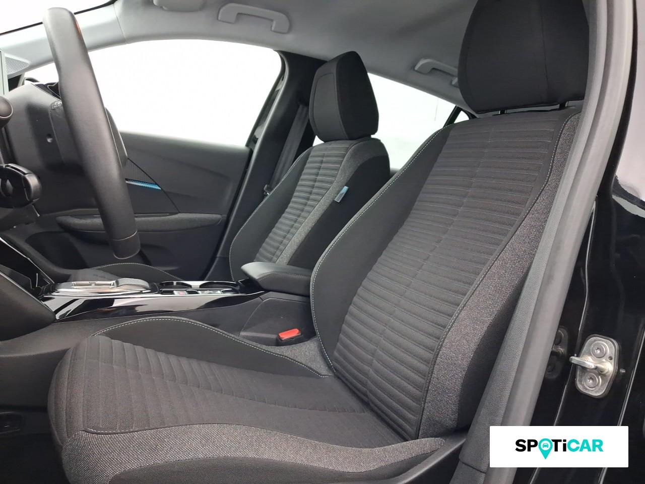 Peugeot 208 e-208 136ch style — photo 9