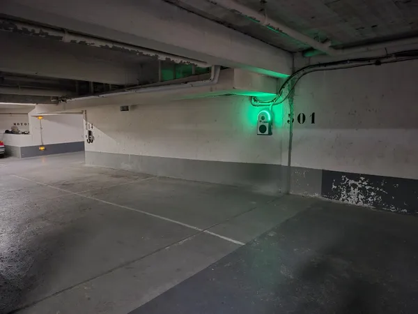 Loue parking 12m²