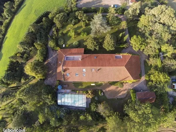 Maison Parc et dépendances