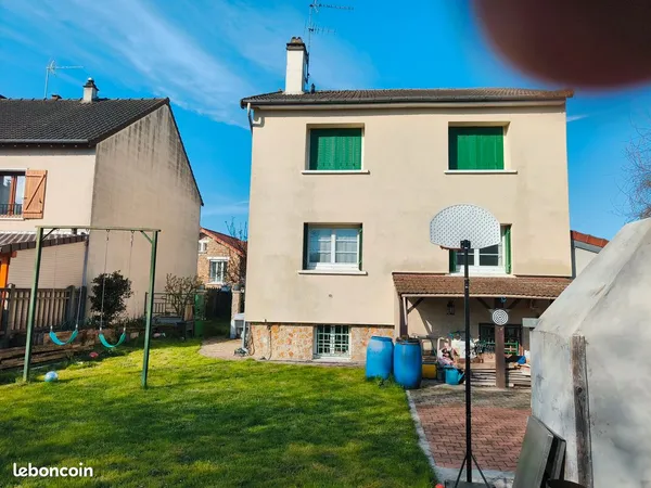 Maison 5 ch. 114 m² - jardin 400 m² - rue calme